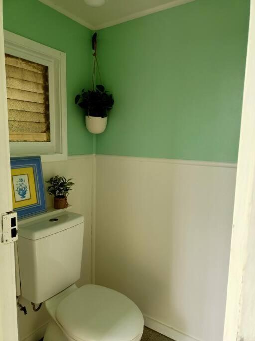 Quiet Private Cozy 3bdrm Free Parking Holiday home Brisbane