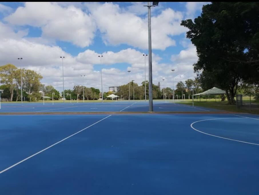 Quiet Private Cozy 3bdrm Free Parking Brisbane